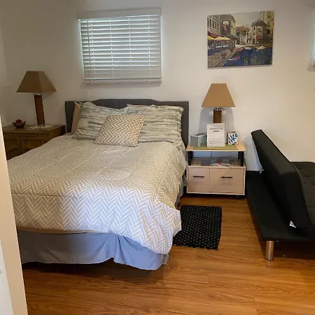 Sunshine L.A Bed & Breakfast